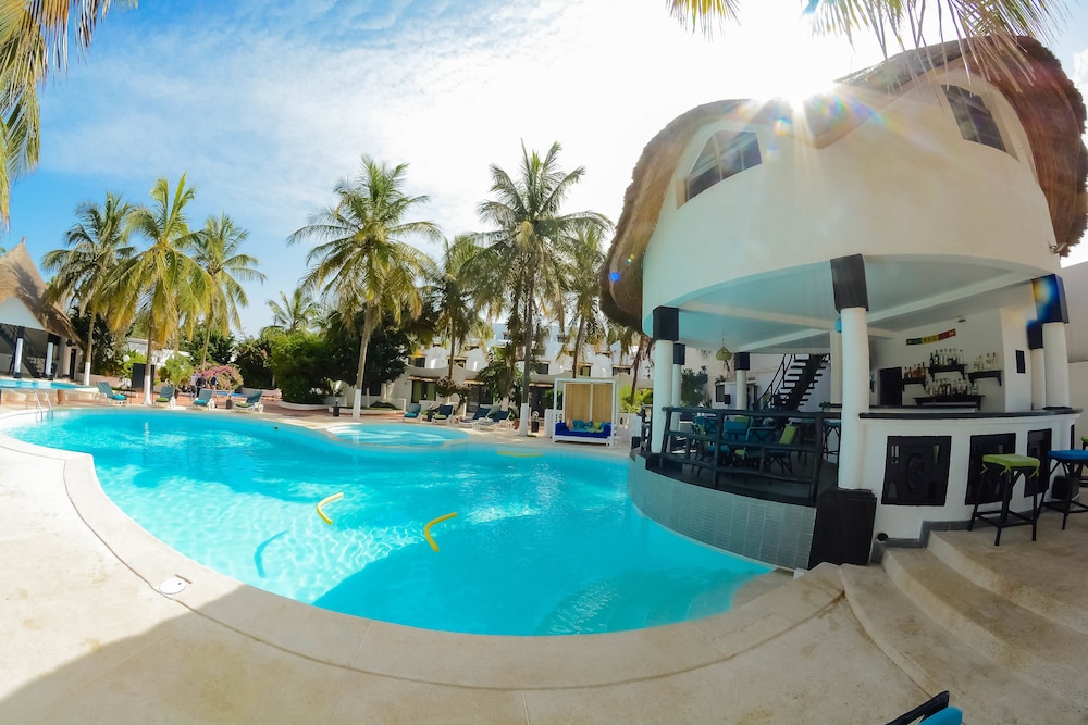 Africa Queen Hotel in SOMONE
