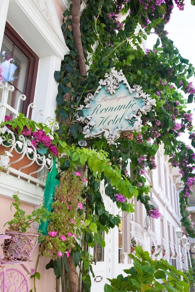 Romantic Hotel Istanbul 68/72