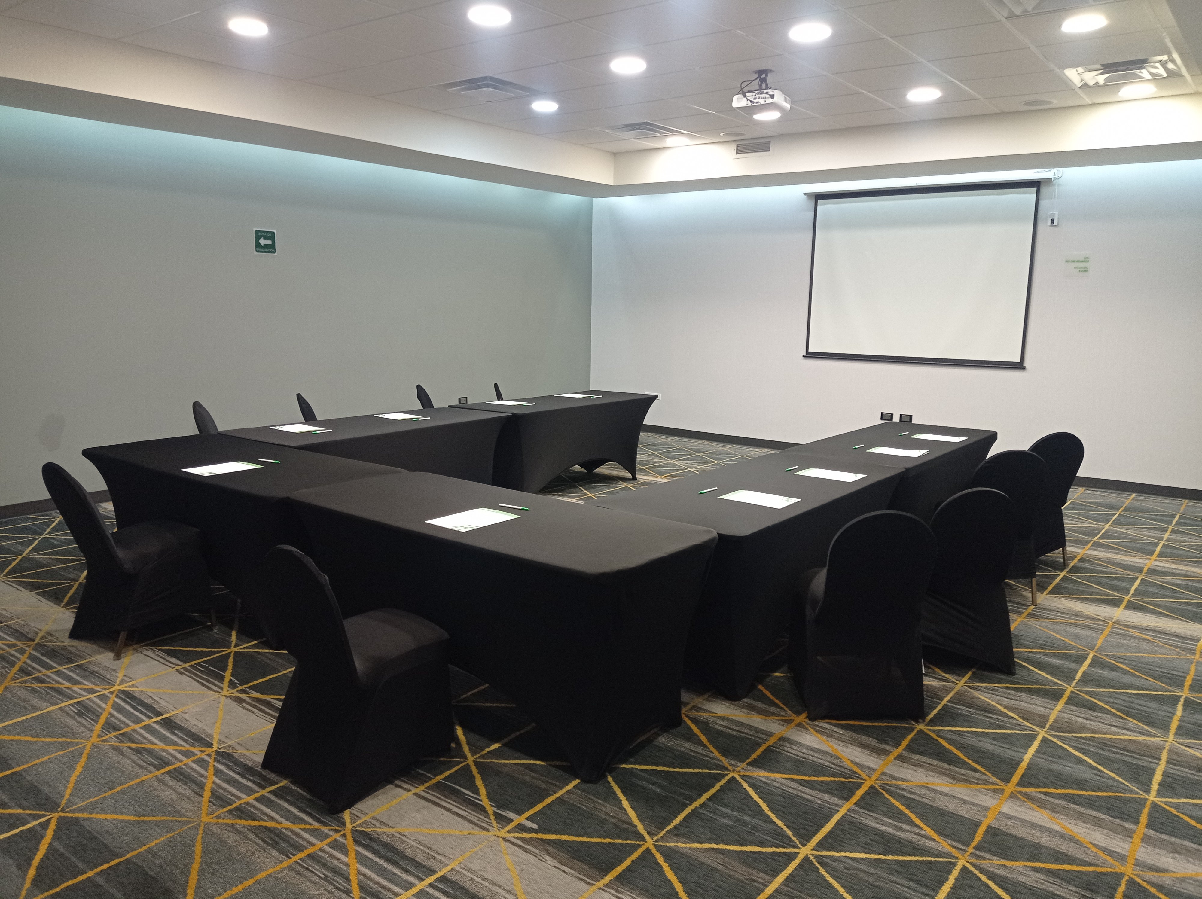 Holiday Inn Hotel And Suites Chihuahua 21/36