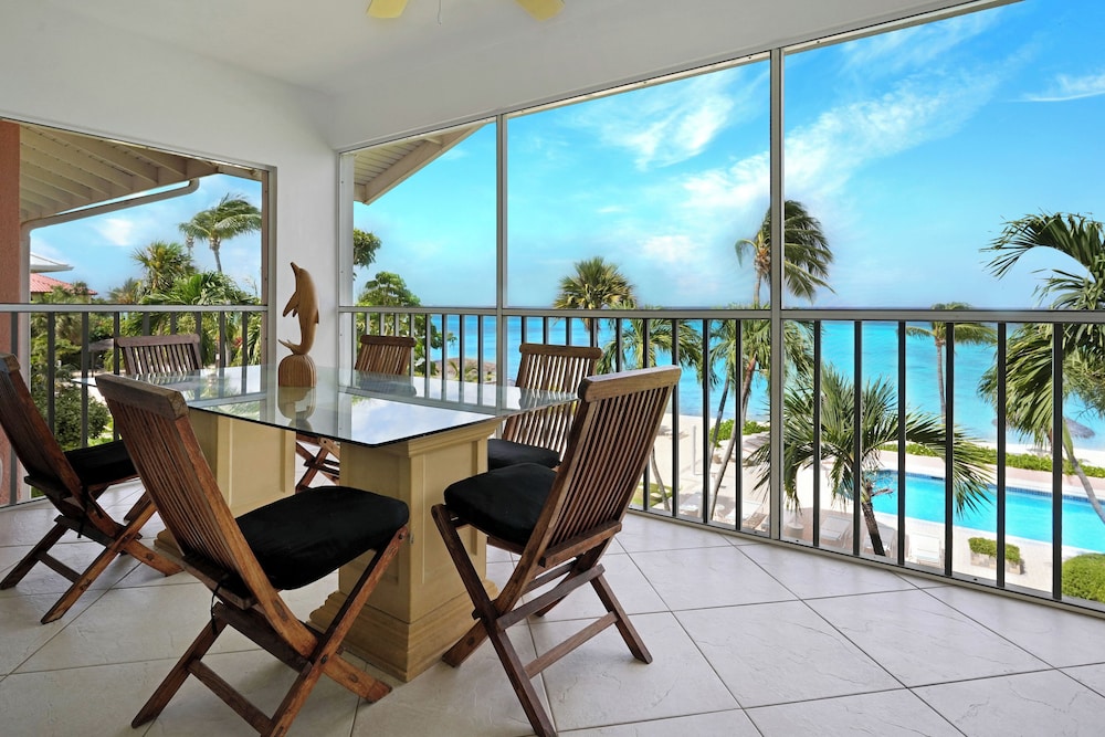 Aqua Bay Club Luxury Condos 33/50