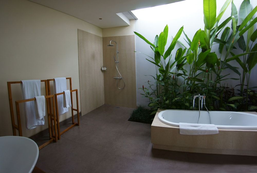 Villa Santun 50/50
