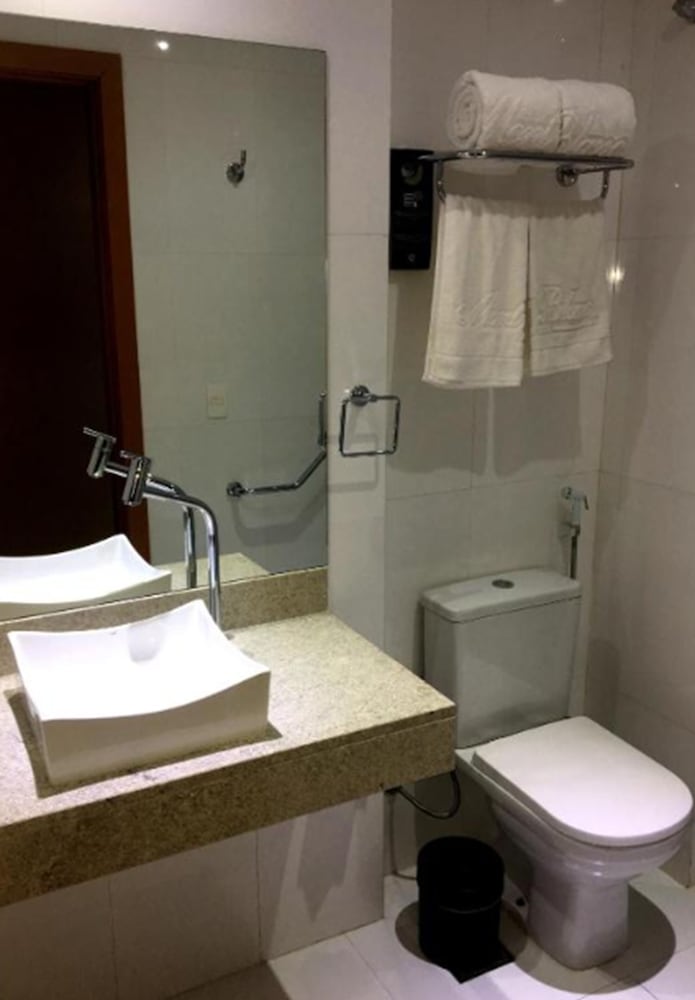 MONT BLANC SUITES DUQUE DE CAXIAS 39/41
