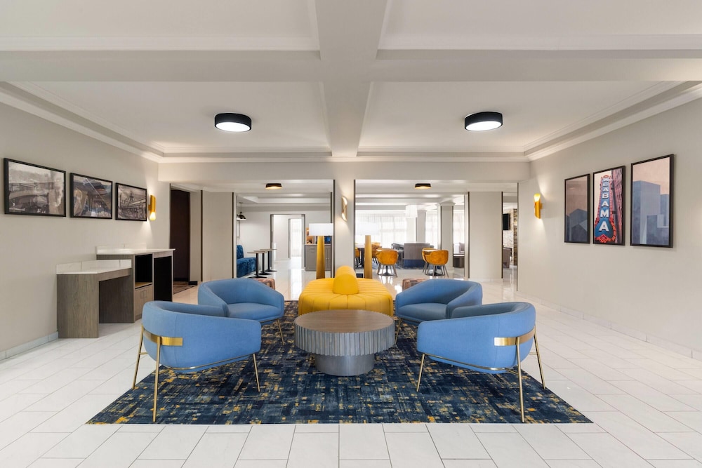 La Quinta Inn & Suites by Wyndham Bessemer 32/49