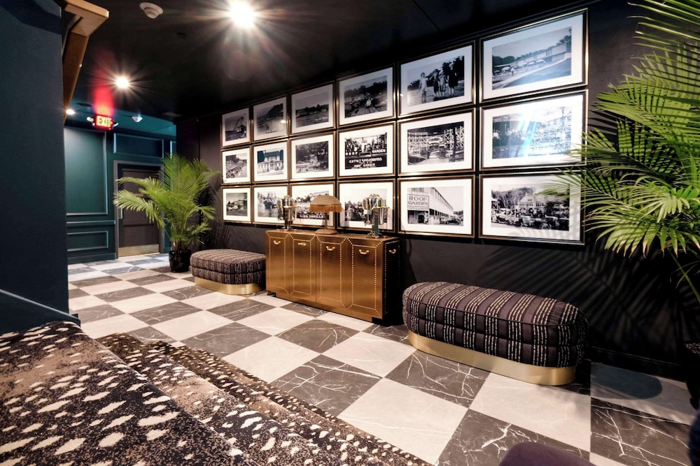 The Inn Hotel Lake Okoboji, Ascend Hotel Collection 7/50