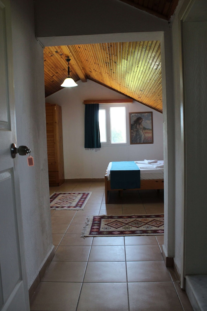 Adilan Villas and Apartments 10/50