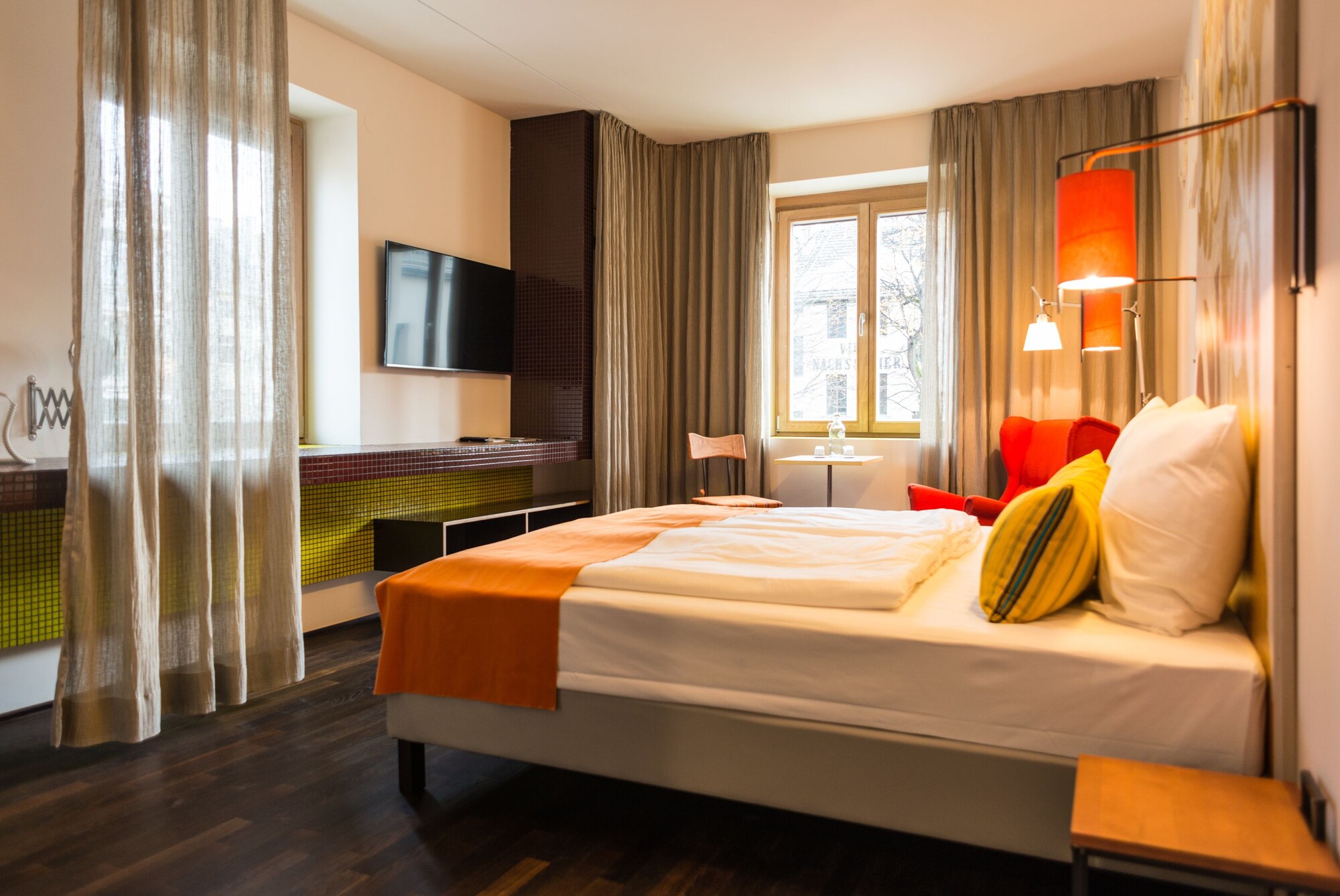 SUPERIOR, DOUBLE BED