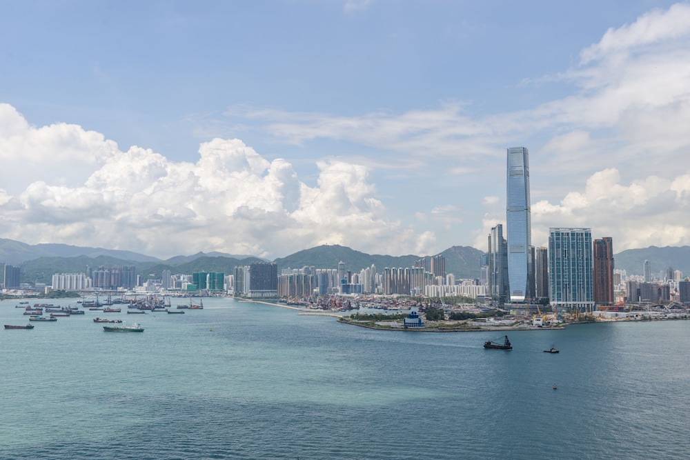 CM+ Hotels and Serviced Apartments 32/44
