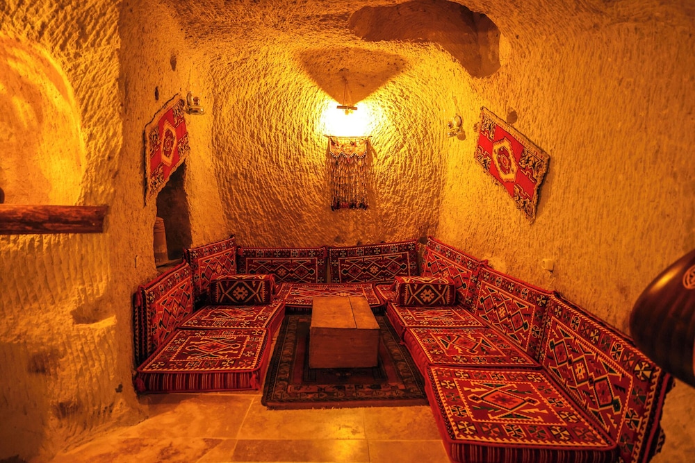 Nar Cave House & Swimming Pool 27/84