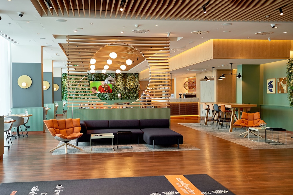 SOUND GARDEN HOTEL AIRPORT 3/38