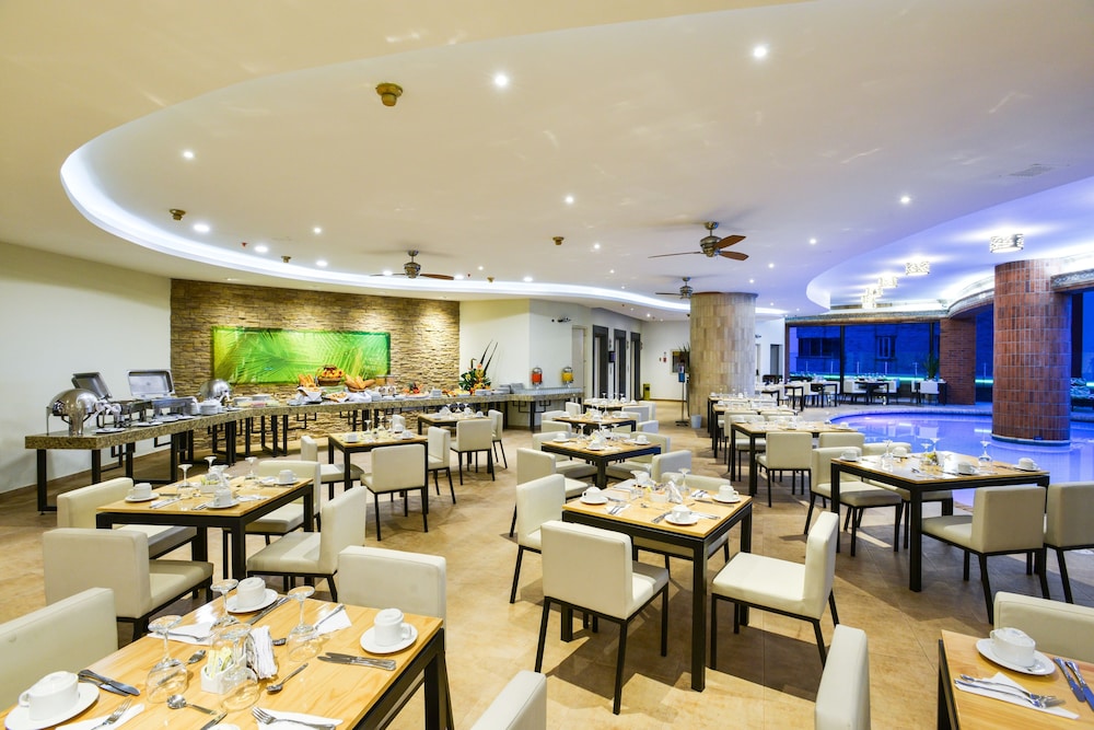 Hotel Dann Carlton Cali 44/64