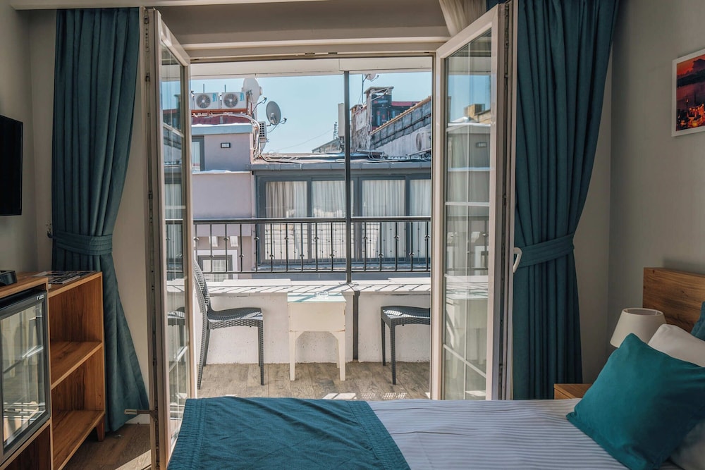 Santa Lucia Hotel 27/50
