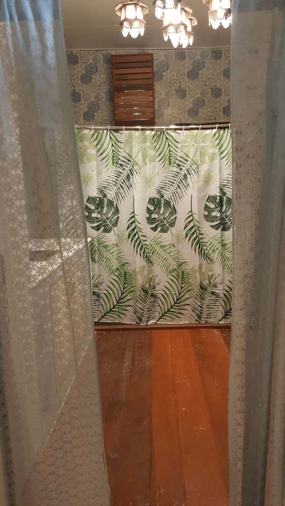 BANG LUANG HOUSE BANGKOK 24/70