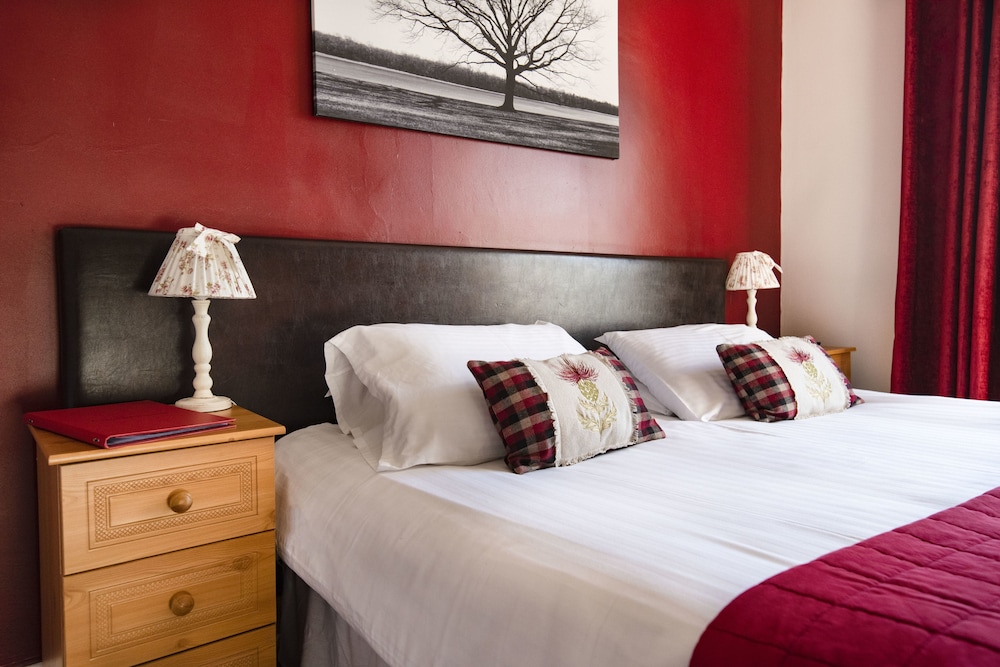 The Kirkmichael Hotel 7/41