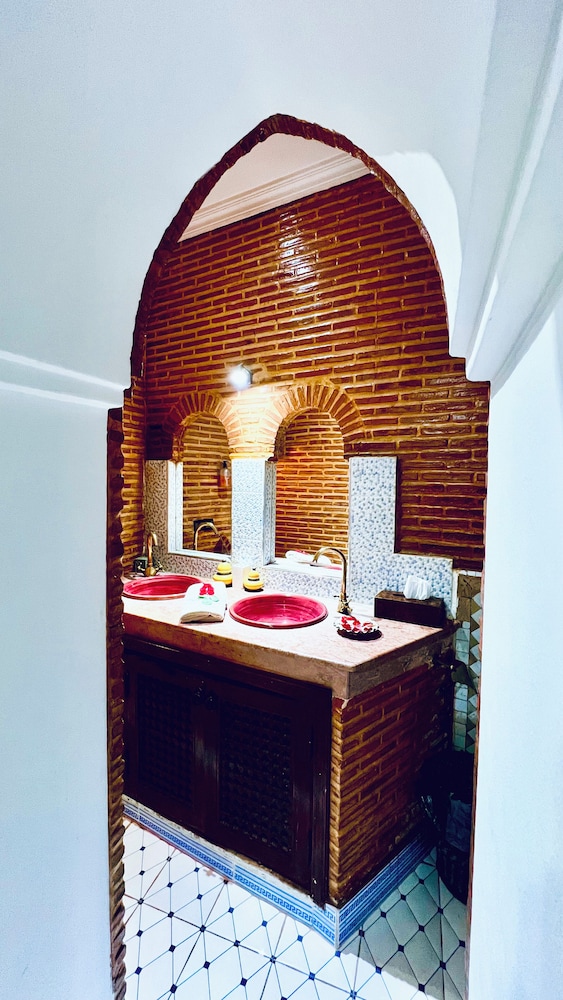 Riad Alida 6/50