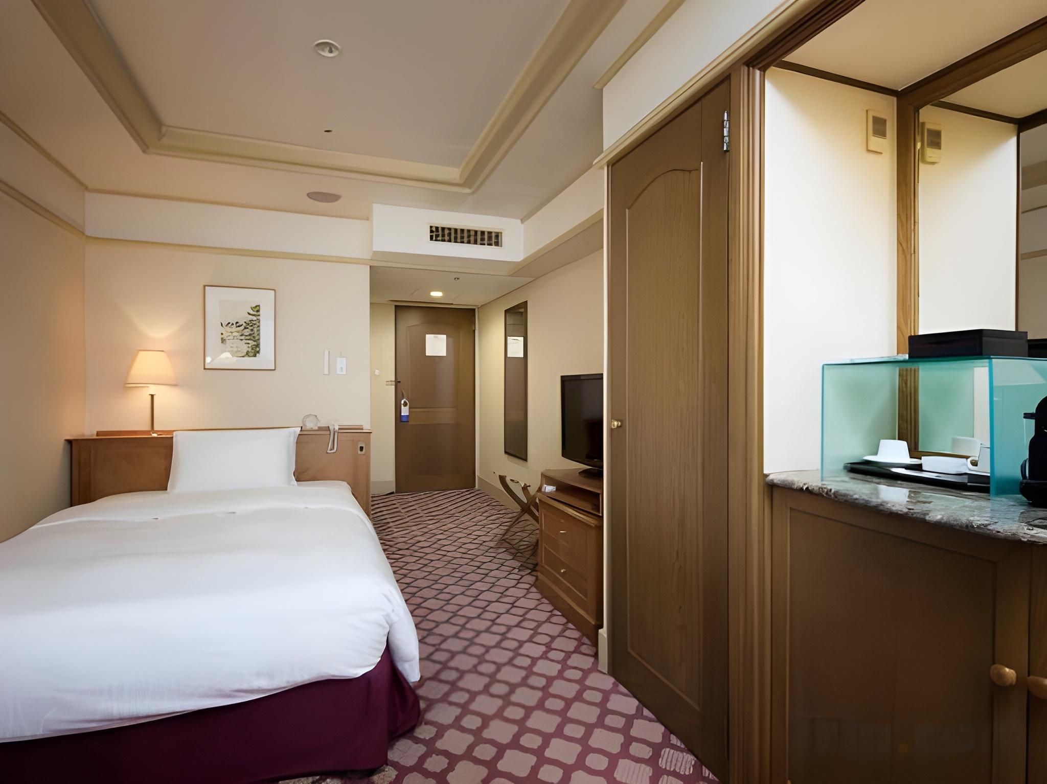 Semi Room, Premium, Semi Double Bed