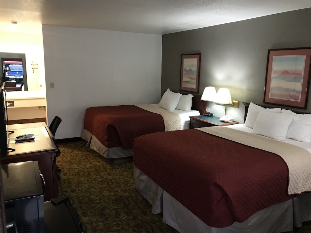 Travelodge by Wyndham Truth or Consequences 11/25