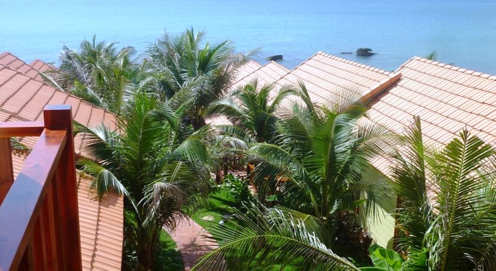 Free Beach Resort 48/50