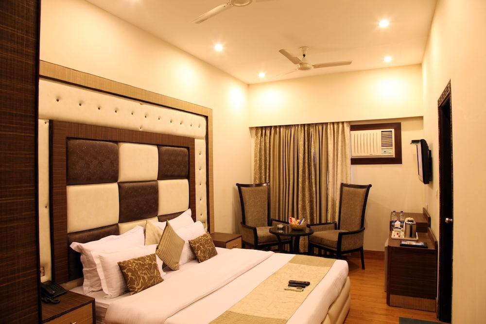 RUPAM HOTEL 36/72