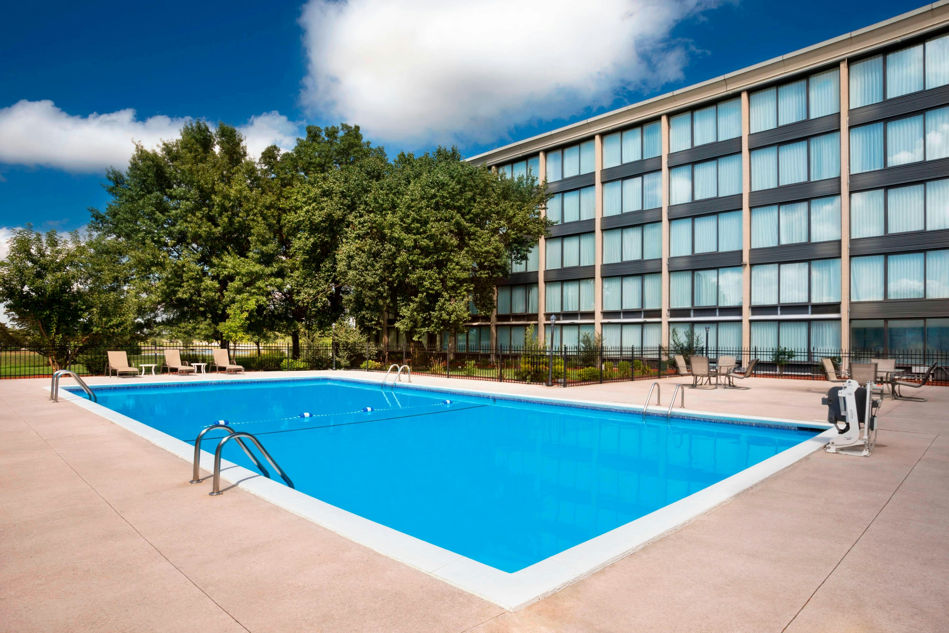 Four Points by Sheraton Kansas City Airport 16/36