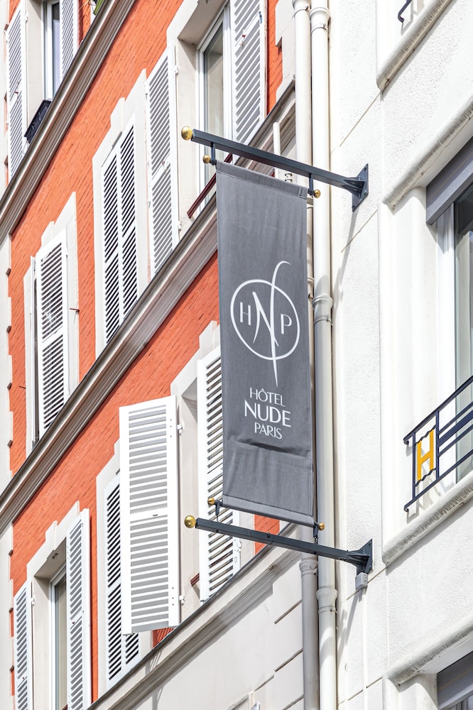 Hotel Nude Paris - Color Vision in PARIS