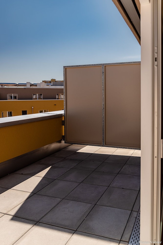 Los Lorentes Residences 41/50