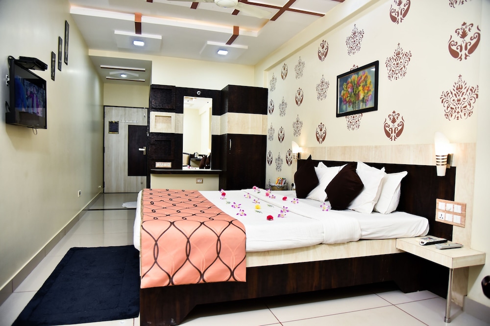 Hotel Tulsi 12/38