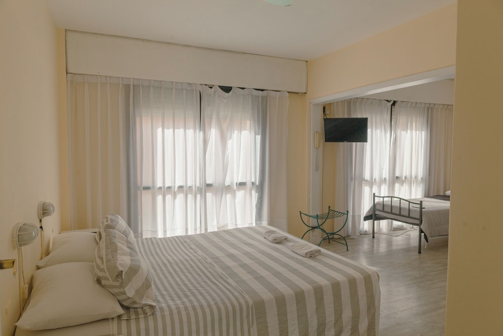 Hotel Hostal del Rey 18/51
