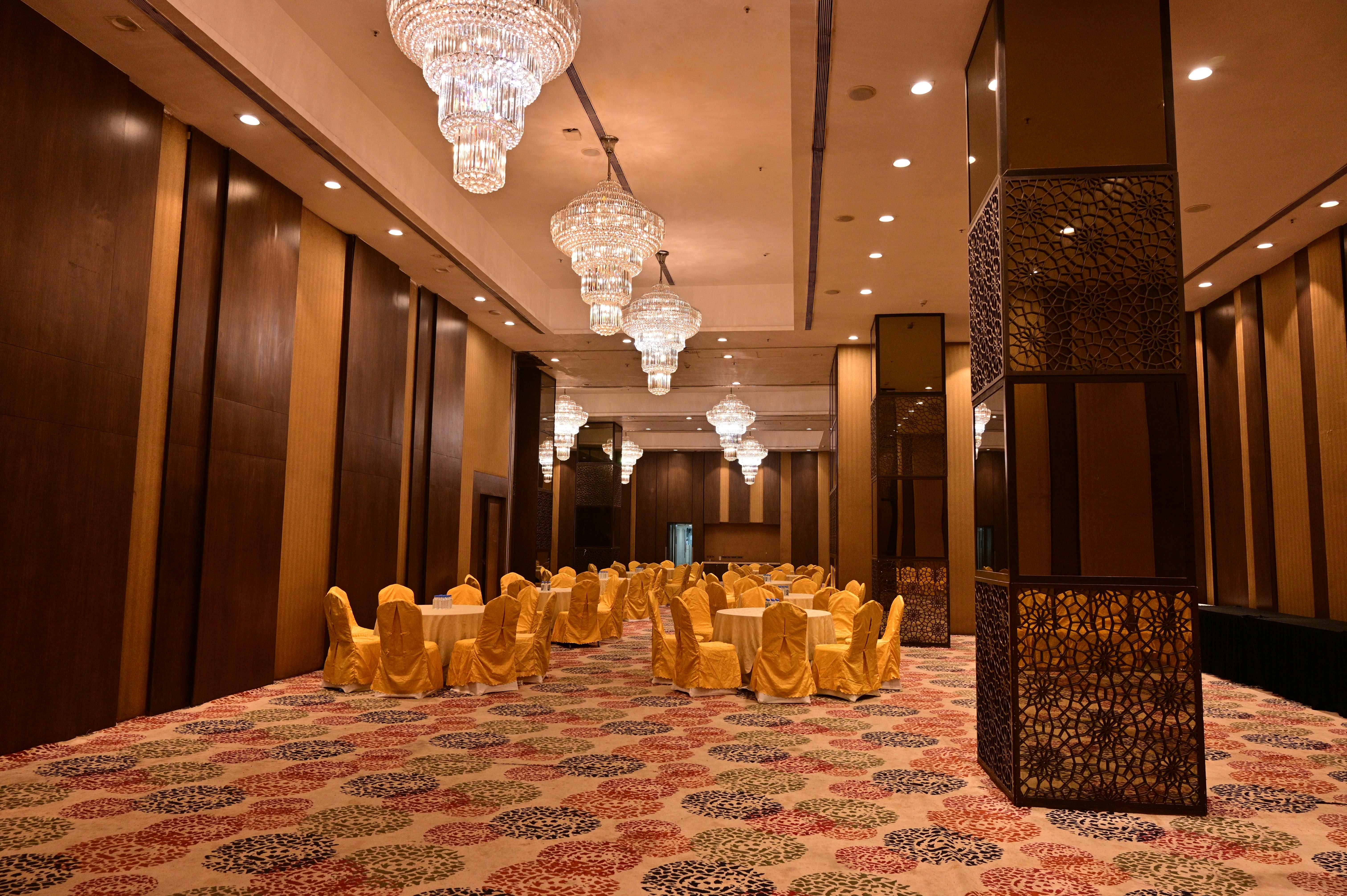 HOLIDAY INN KOLKATA AIRPORT 12/59