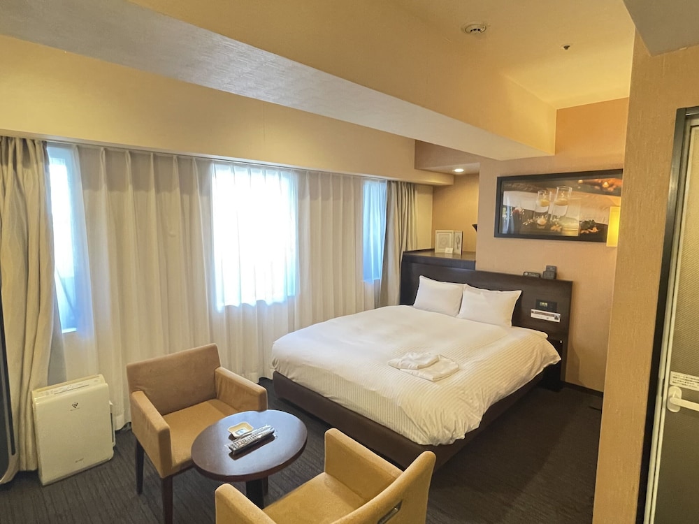 ROMANTIC, DOUBLE BED