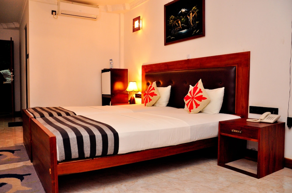 DELUXE, DOUBLE BED, BALCONY