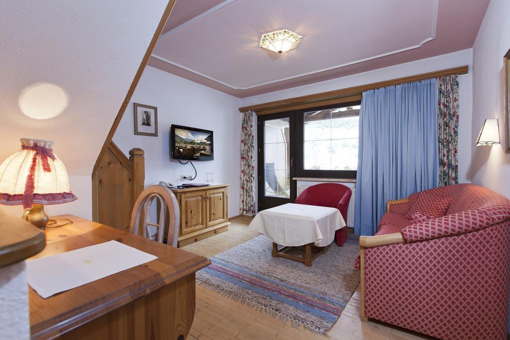 Hotel Mein Almhof 4/24
