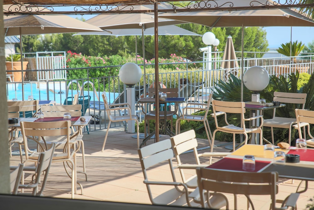 Ibis La Ciotat 52/74