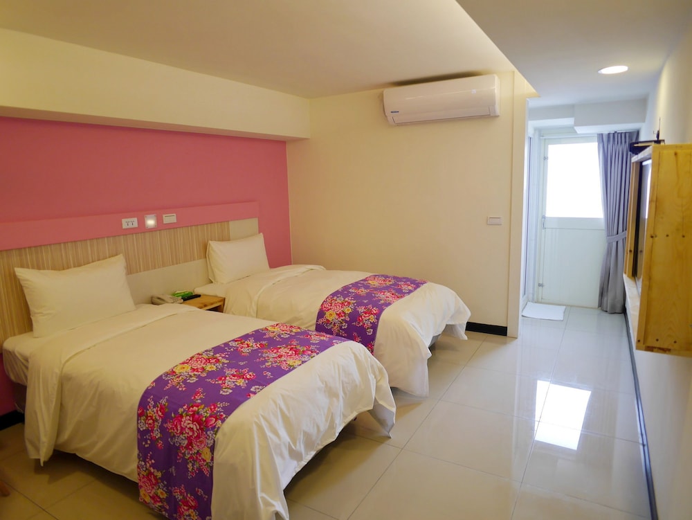 Hotel Good Night 5/49
