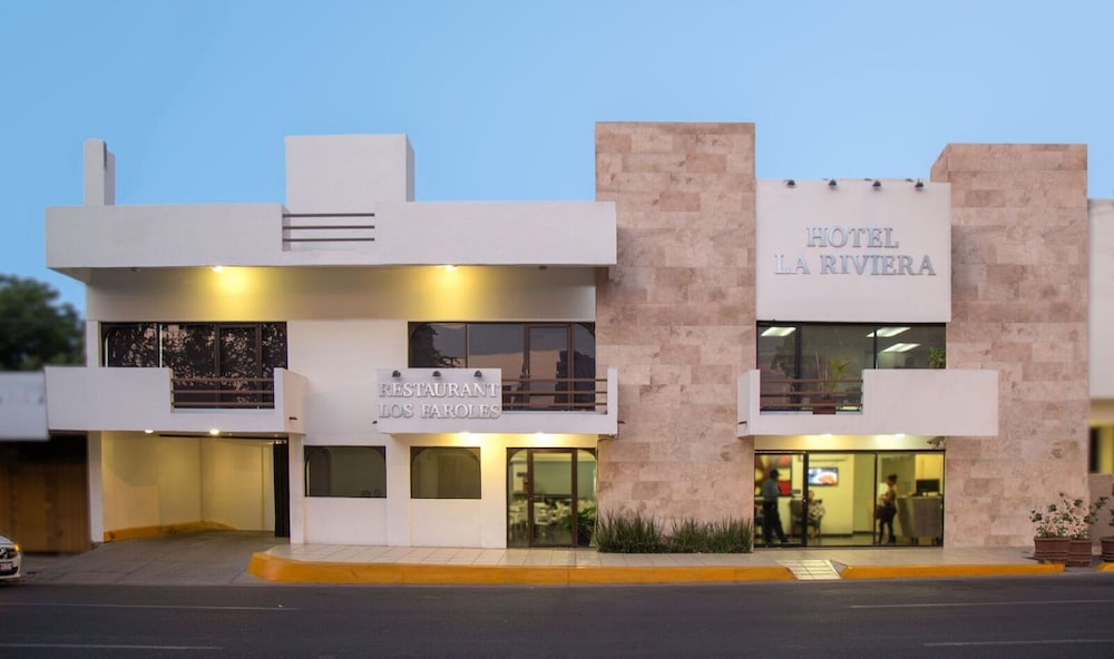 Hotel La Riviera 3/39
