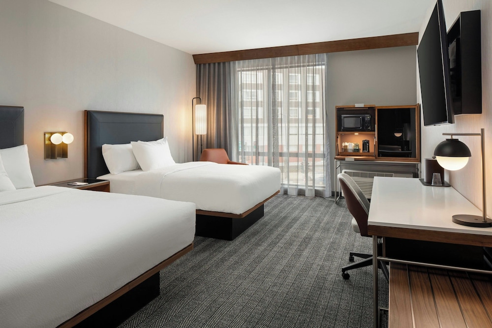 Courtyard by Marriott St. Paul Downtown 9/50