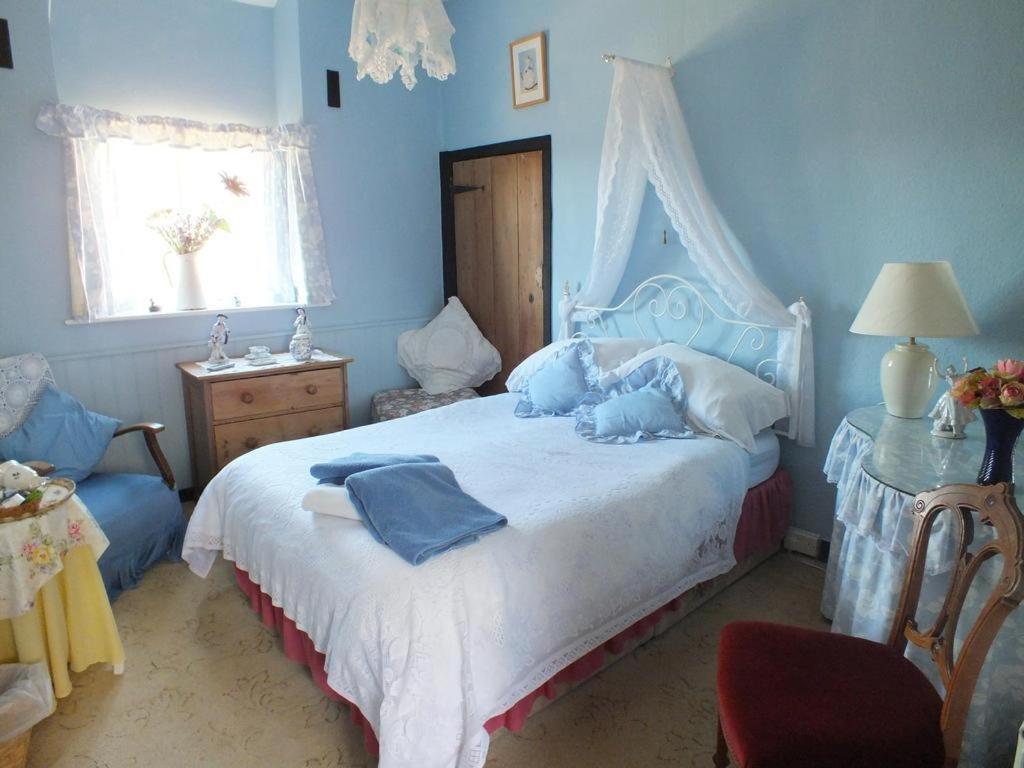 East Farm House B&B 3/19