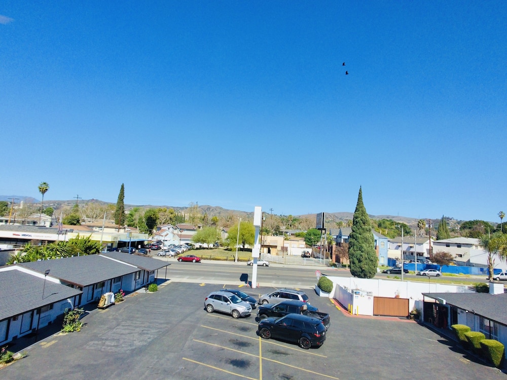 Casa Blanca Inn & Suites 52/67