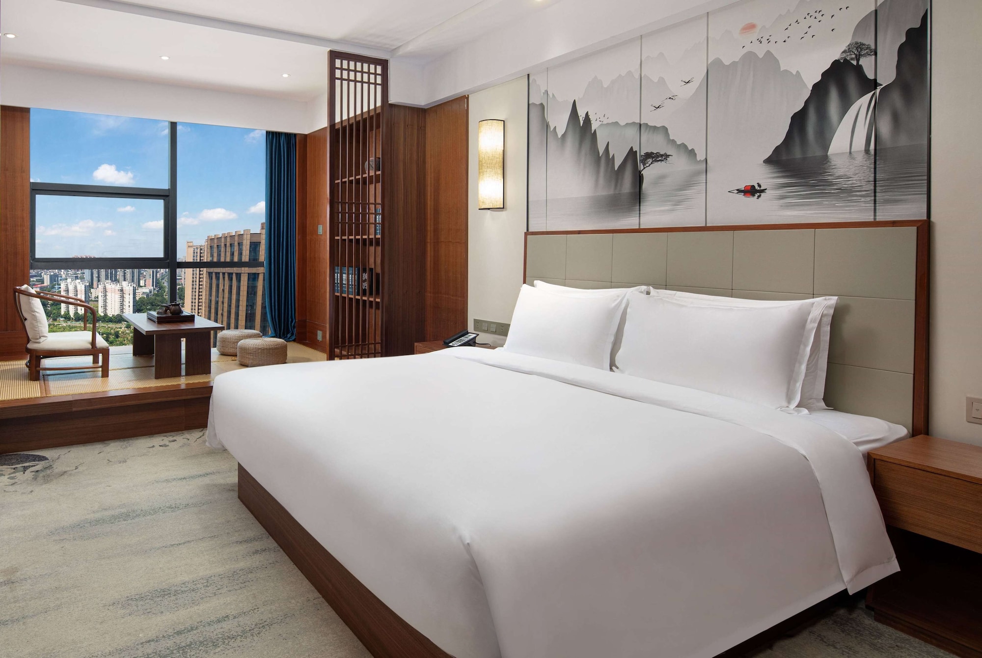 Art, Deluxe, King Bed