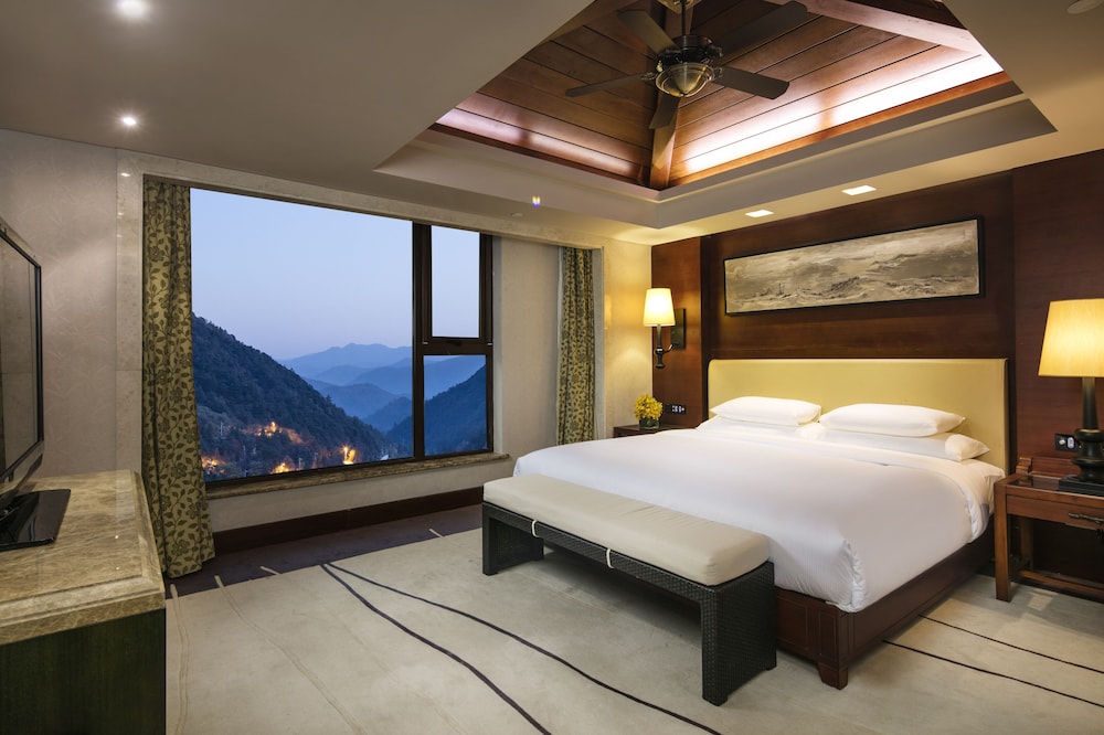 Hilton Sanqingshan Resort 24/60