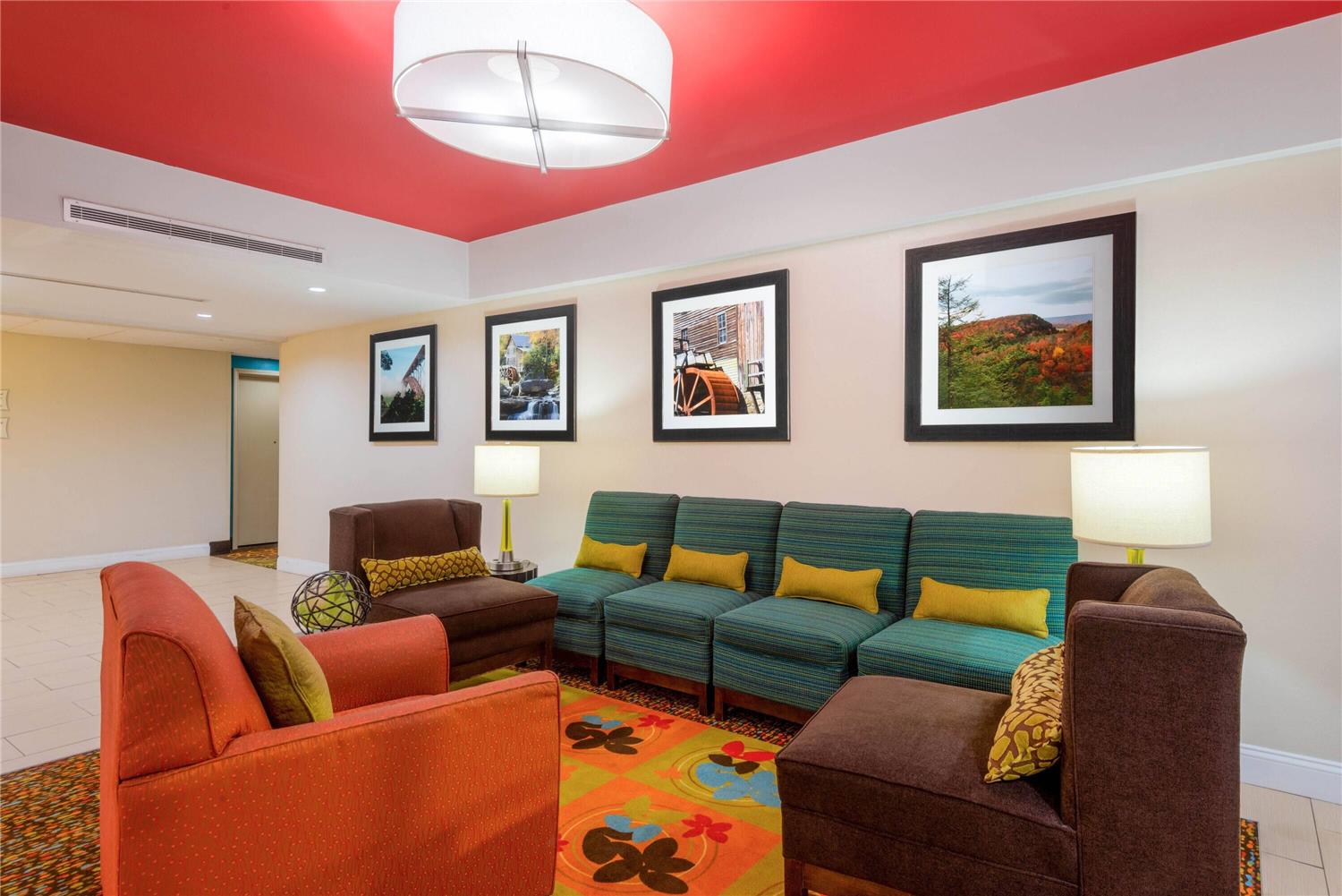 La Quinta Inn & Suites Summersville / New River National Park 25/47