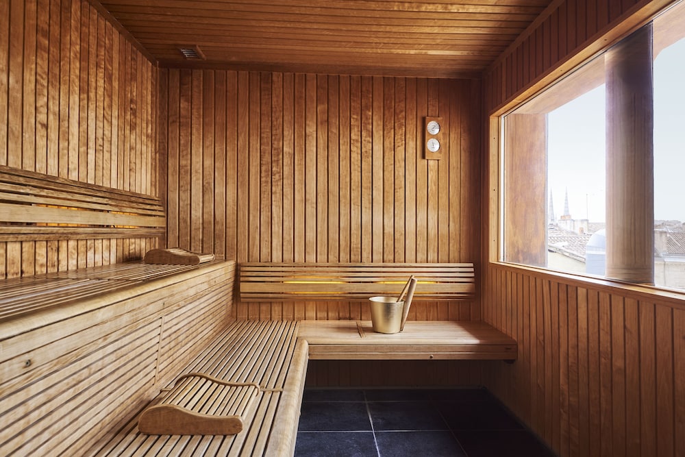 swimming pool spa