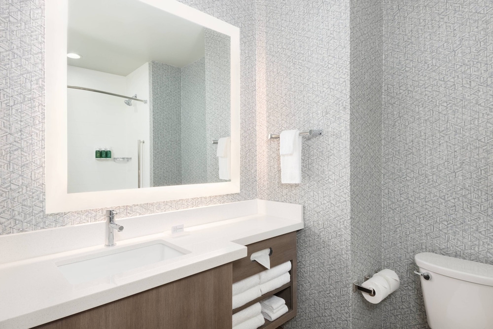 SpringHill Suites by Marriott Panama City Beach Beachfront 11/48