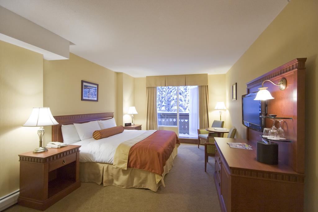 Sun Peaks Lodge 16/22