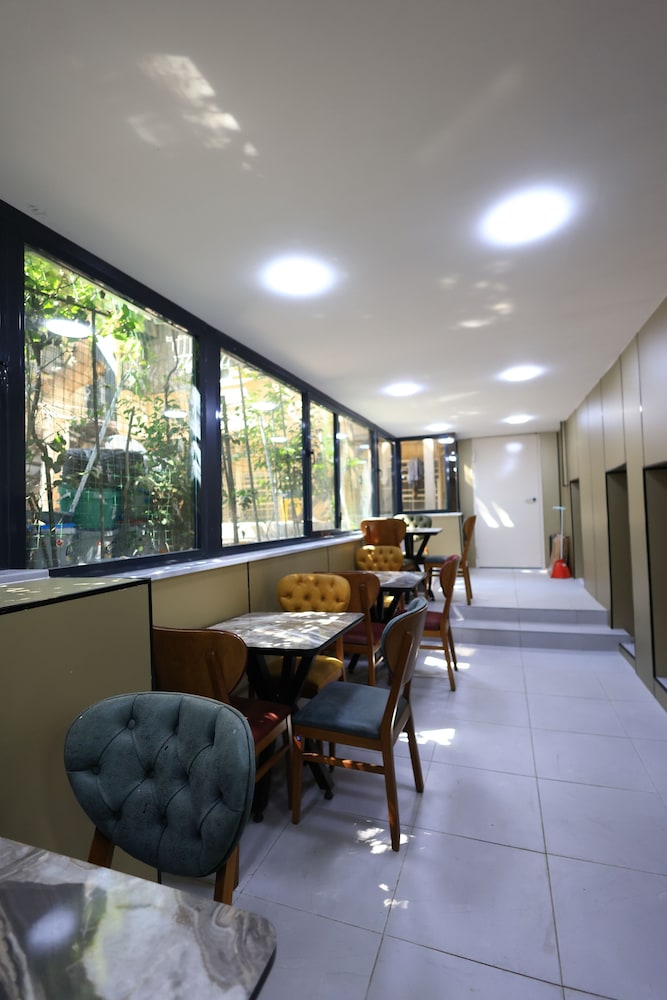 Hotel New House 51/68