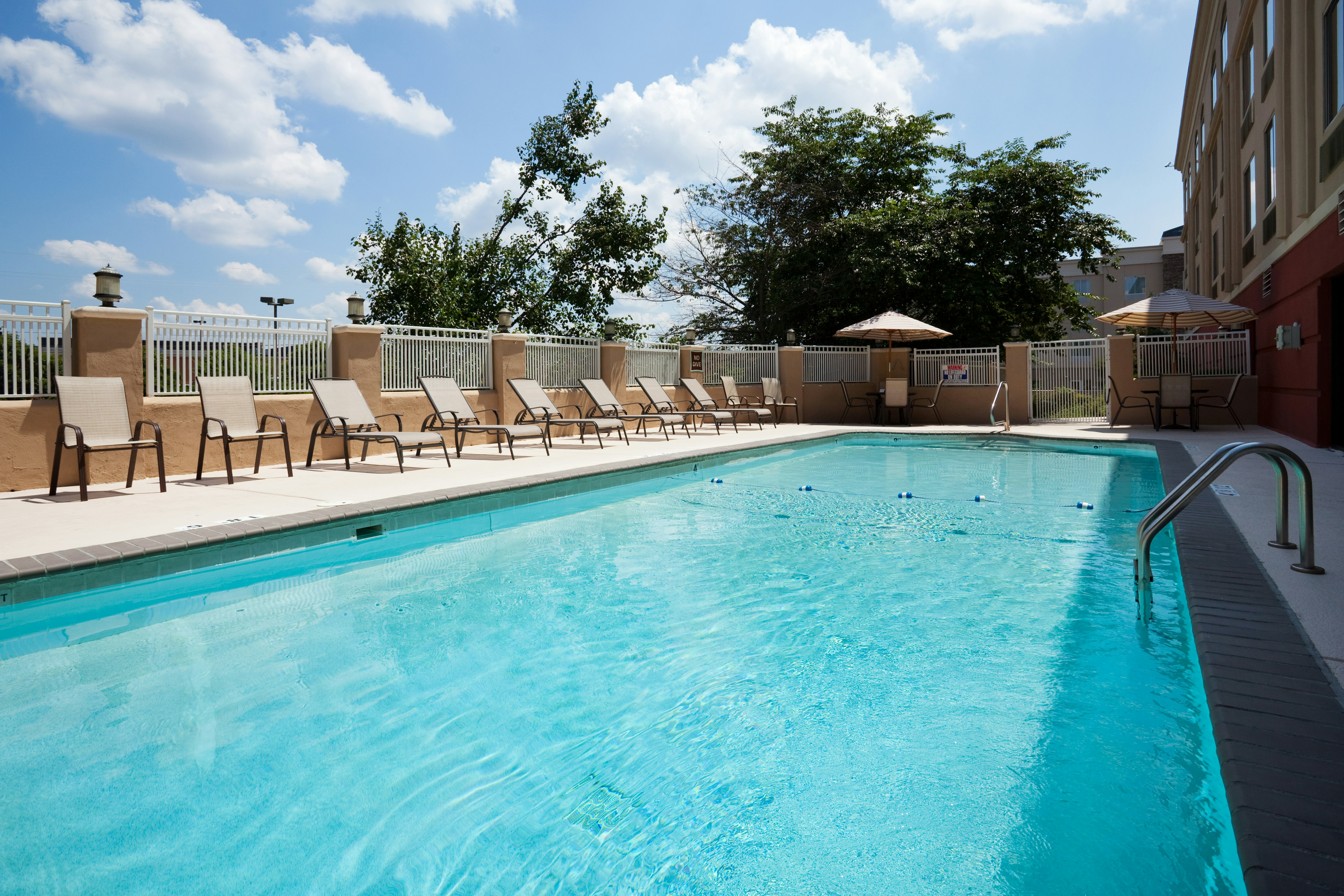 Murfreesboro Central Hotel 37/71
