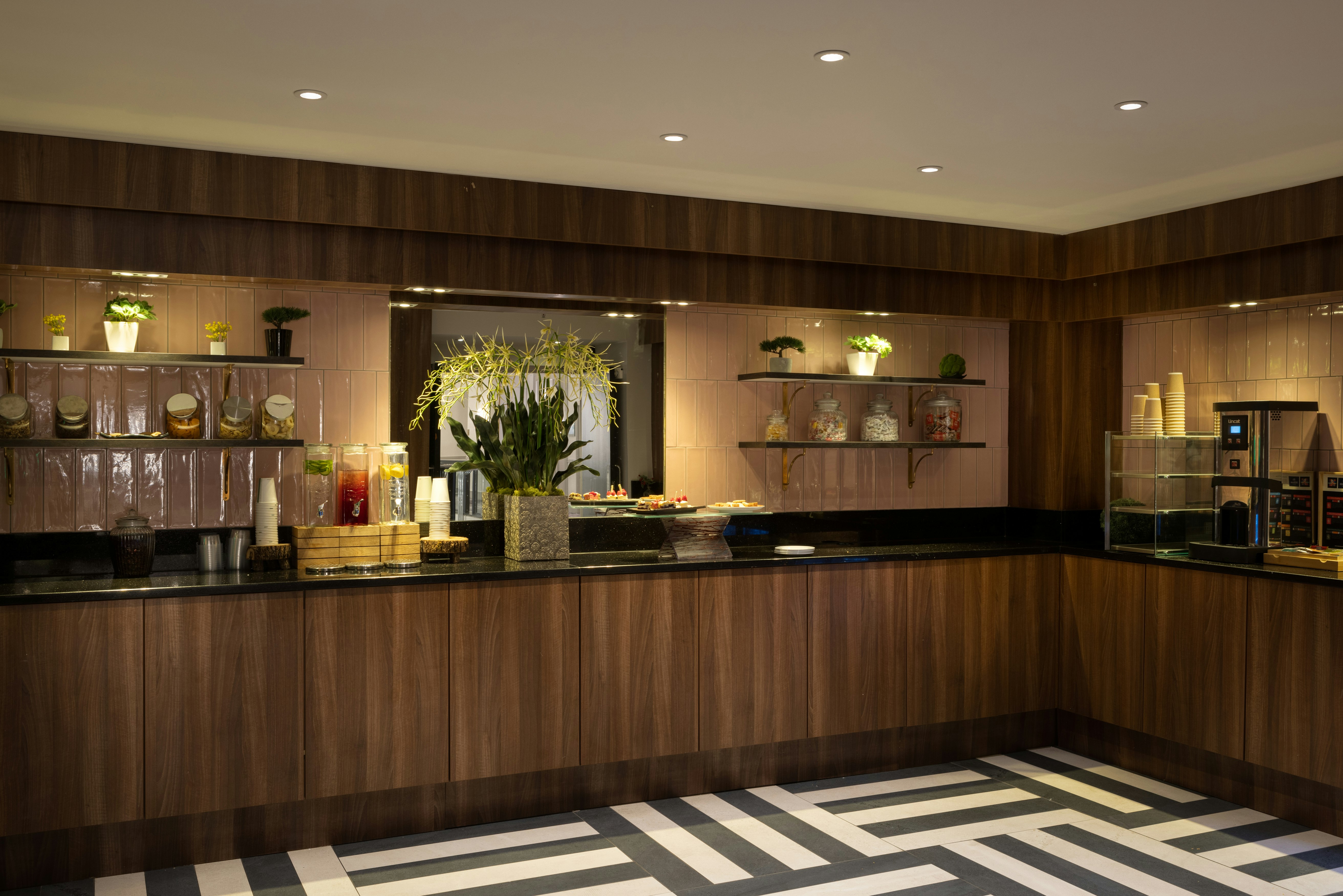 Hilton Glasgow Hotel 16/80