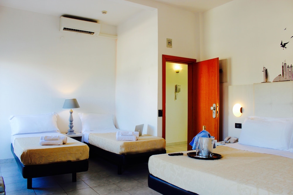 Hotel Marina 24/58