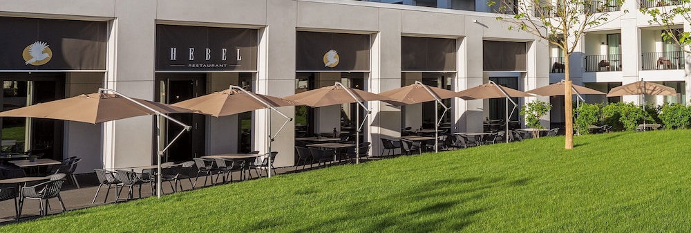 Steigenberger Hotel Stadt Lorrach 41/46