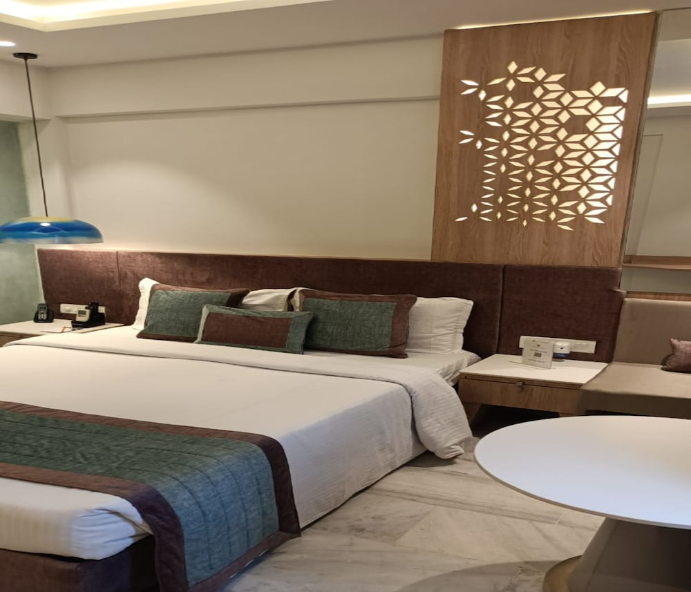 Capitol Residency 18/48