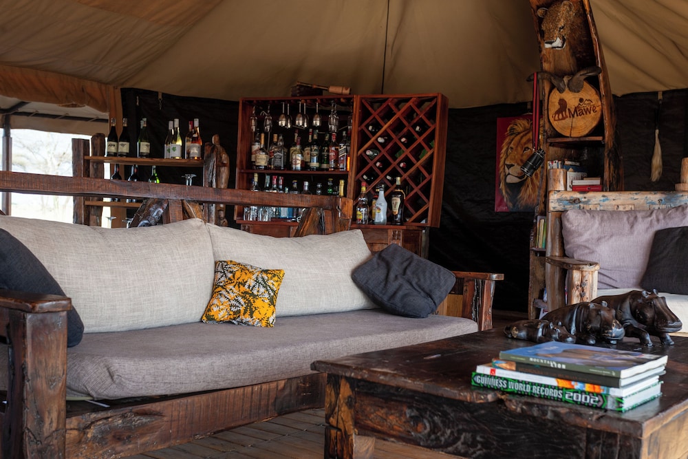 Mawe Luxury Tented Camp 23/50
